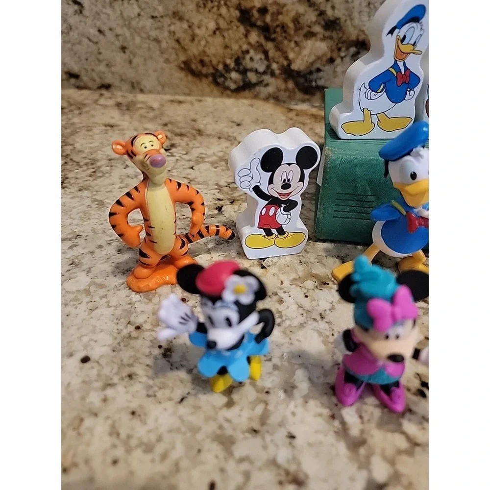 Mickey Mouse and Friends Toys Set Figures Lot Cake Topper Figurines Lot Of 17